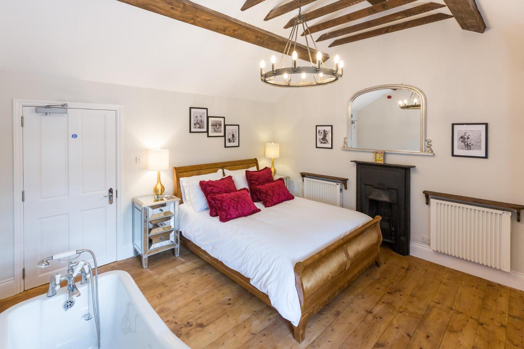 The Dog & Gun Inn Netheravon Room photo